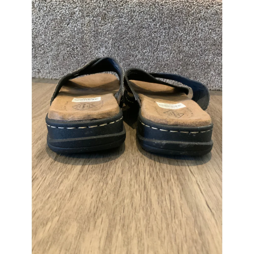 Mens St. John's Bay Sandals Slip-On Size 9 Brown Vacation Boho Scandinavian Euro